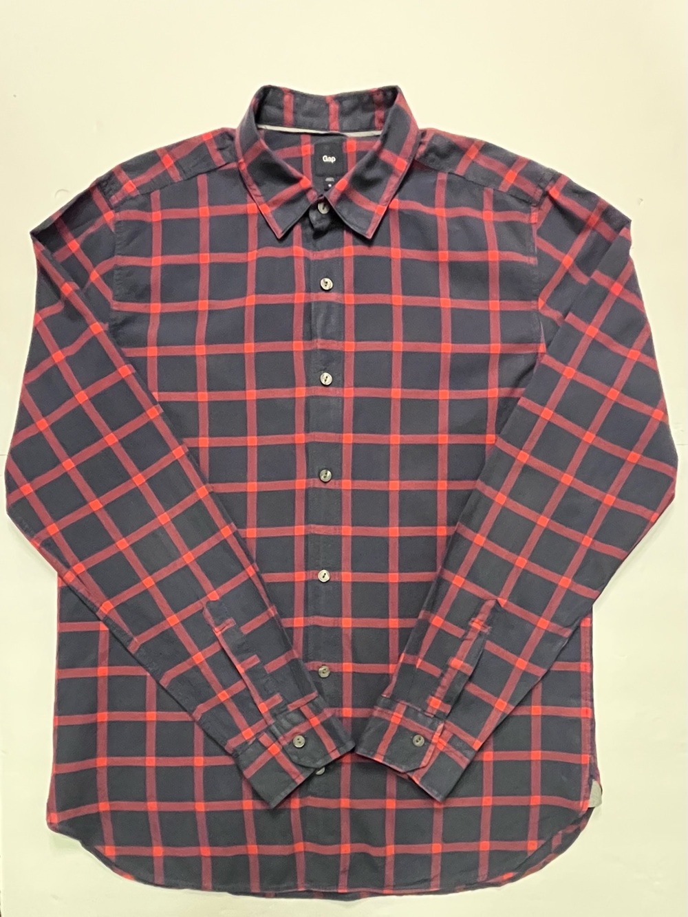 Gap Men’s M Lightweight Navy Red Plaid Cotton Button Up Shirt